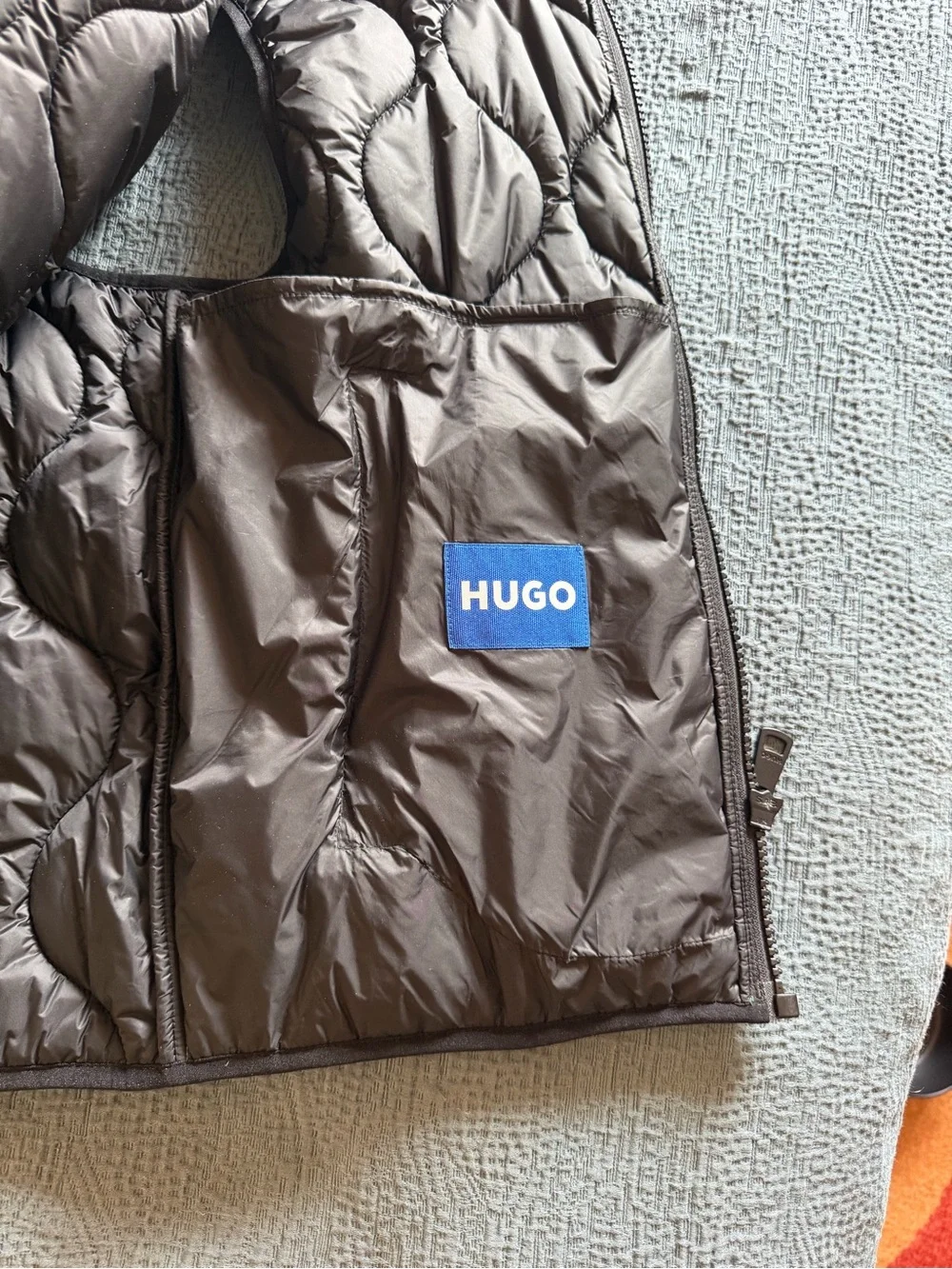 HUGO quilted sleeveless